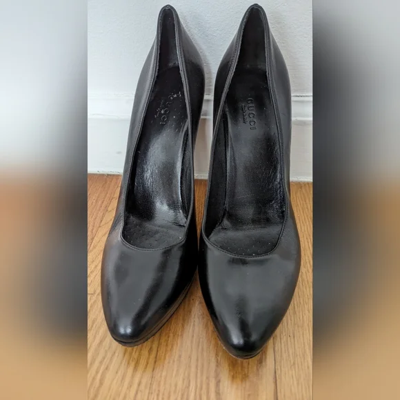 Gucci black leather pumps with bamboo detail on heel 37.5EU or 7.5US - Picture 4 of 6